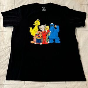 Kaws Sesame Street Uniqlo Tee XL